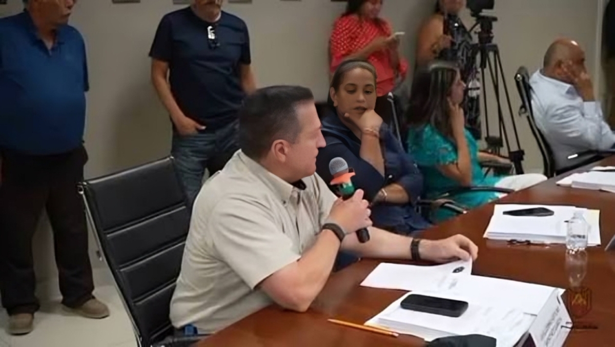 Exhiben contrato de casi 16 millones de pesos por software municipal