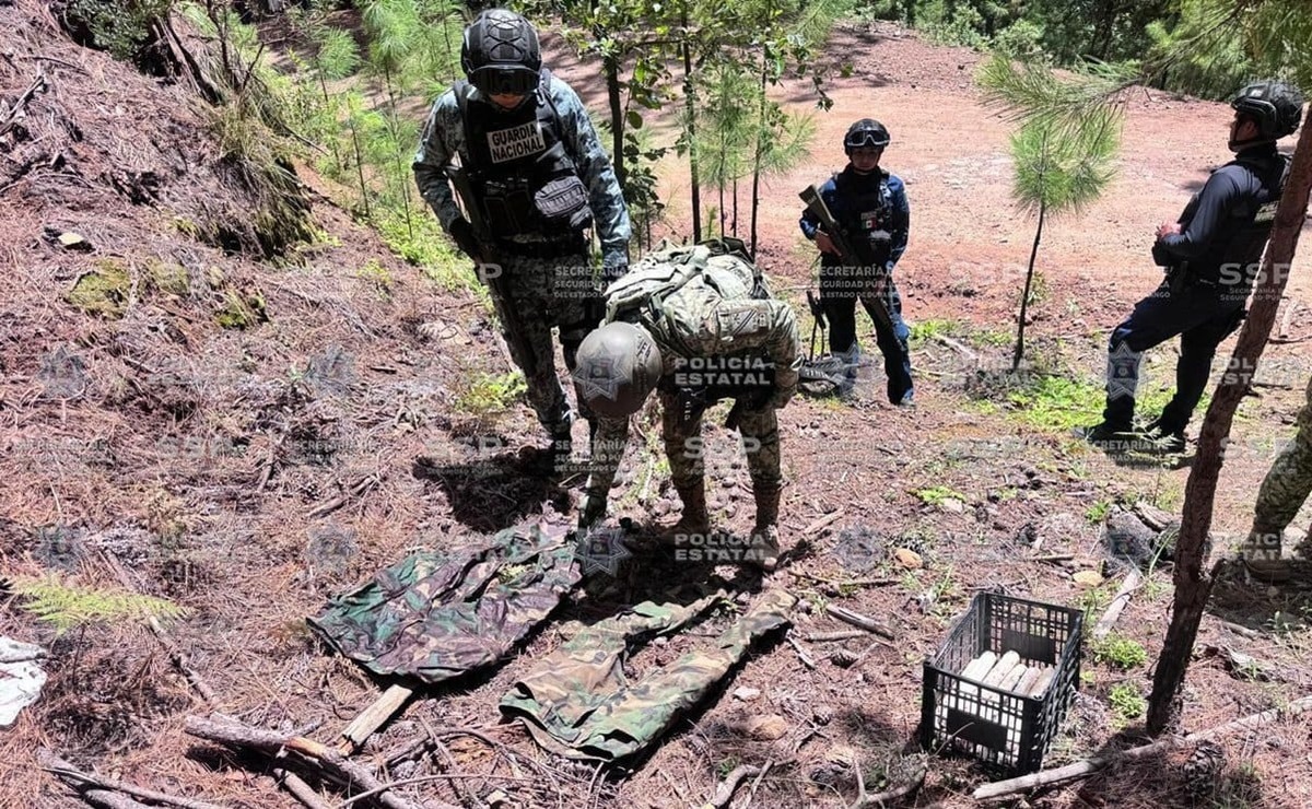 Aseguran 19 cartuchos explosivos y uniformes tácticos en Tamazula, Durango