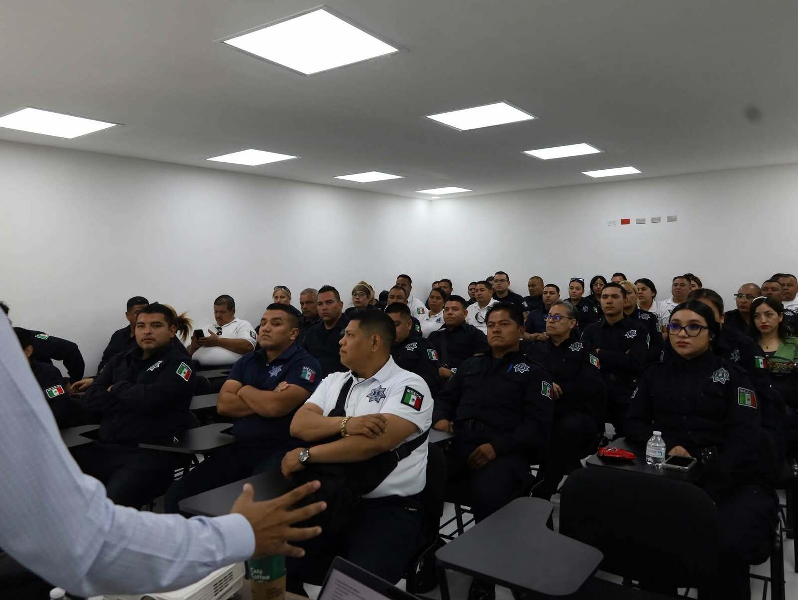 Capacitación: Personal operativo y administrativo recibe capacitación sobre el nuevo modelo de Justicia Cívica en el CEIS. Capacitación: Personal operativo y administrativo recibe capacitación sobre el nuevo modelo de Justicia Cívica en el CEIS.