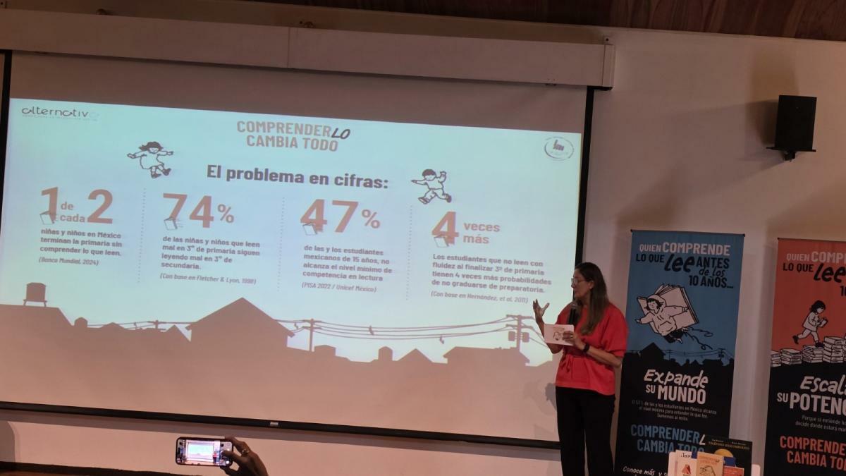En México, estudiantes termina la primaria sin comprender lo que lee
