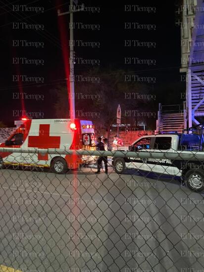 Policías rescatan a menor que amenaza con lanzarse de un puente de la colonia Obrera