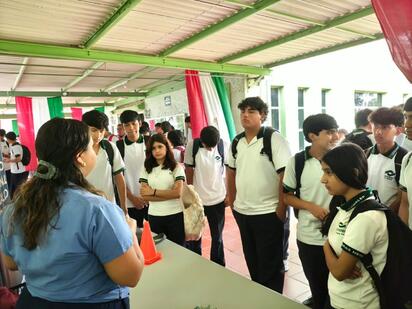 Refuerzan salud bucal entre estudiantes del CONALEP