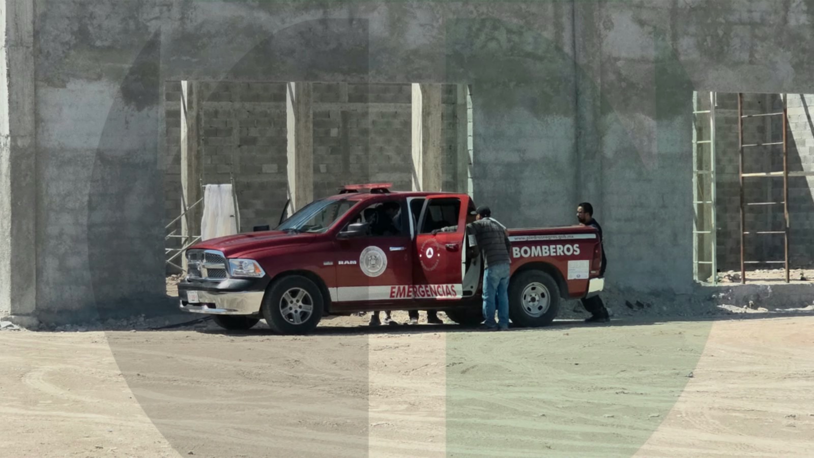 Trabajador cae de cuatro metros y termina hospitalizado en Piedras Negras