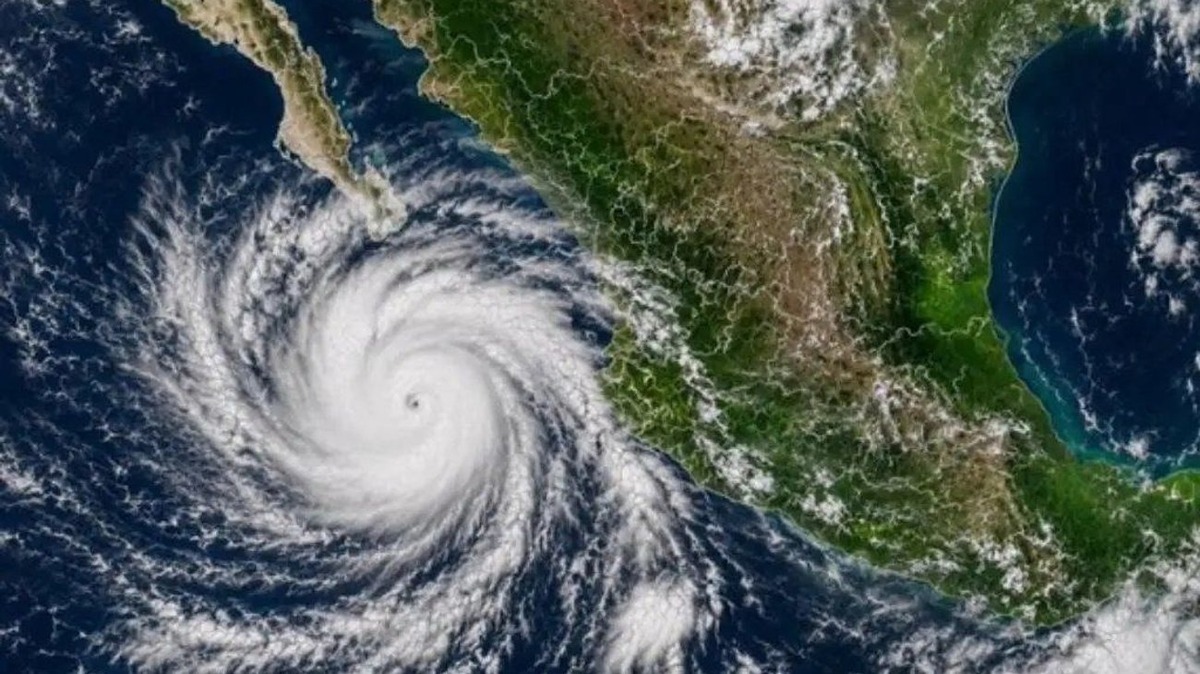 Tormenta tropical Marie se fortalece en el Pacífico y podría convertirse en huracán