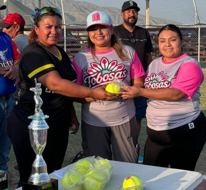Inauguran tercera edición de la Liga Femenil de Softbol en Cuatro Ciénegas