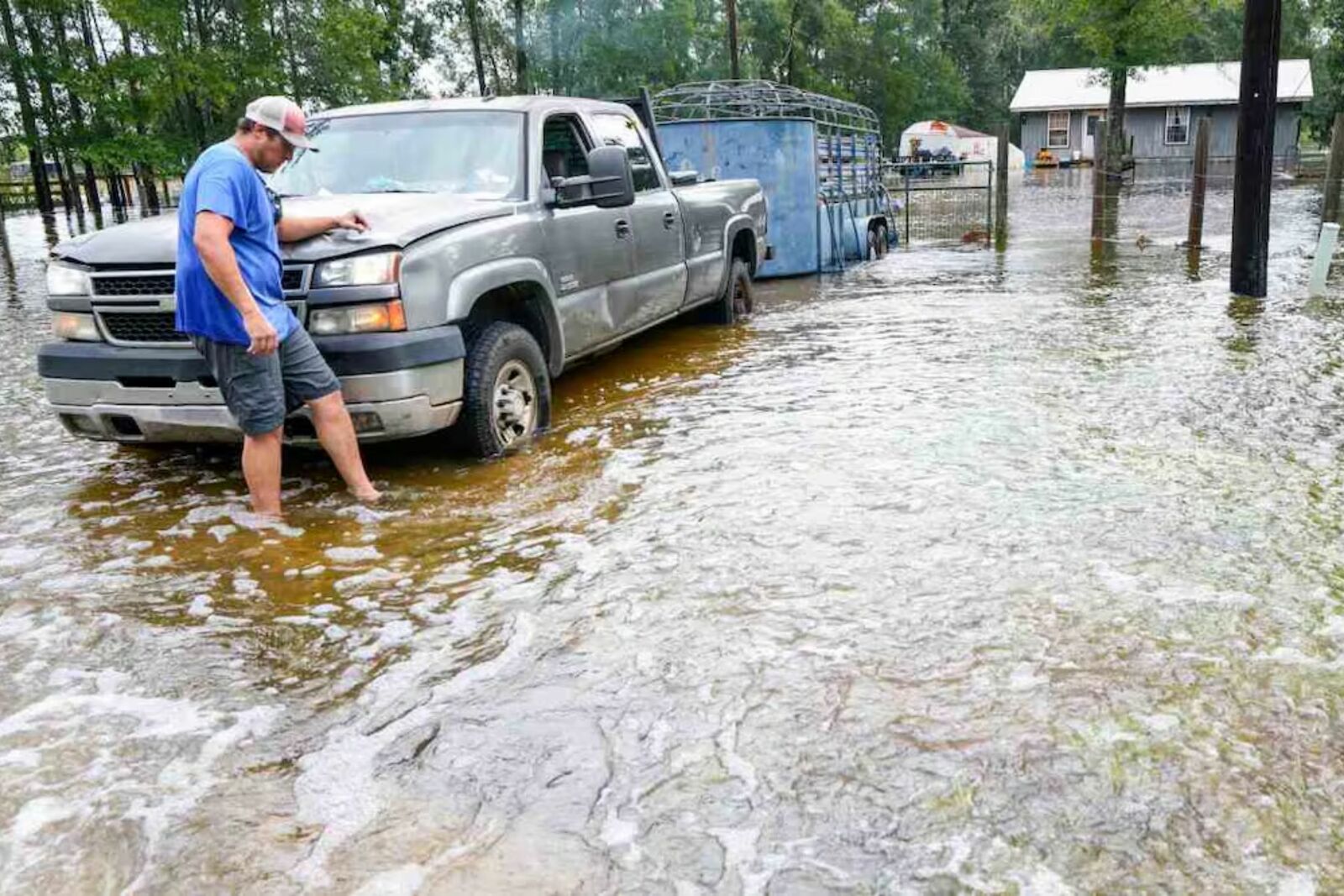 Depresión tropical Edouard deja fuertes lluvias y cortes de luz en Texas