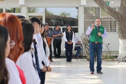 Coahuila destina más de 112 millones beneficiando a estudiantes