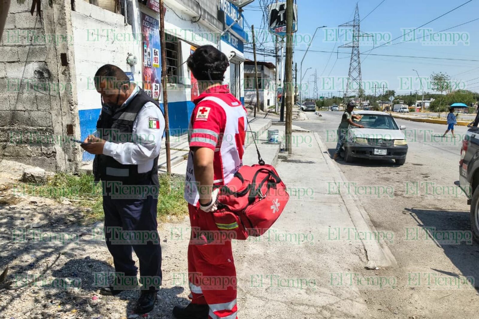 Convulsiona hermano de Richi Briseño en plena avenida Las Torres