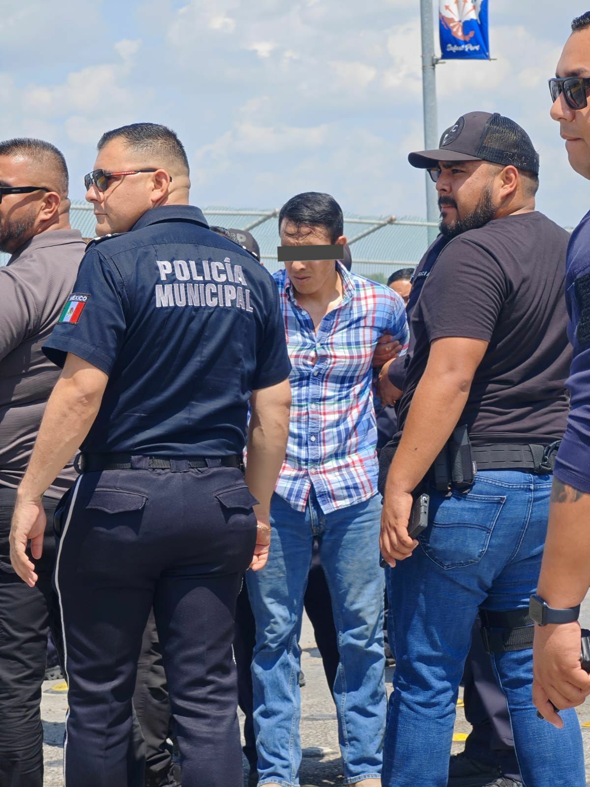 Indagan antecedentes y posible reclutamiento de detenido tras persecución