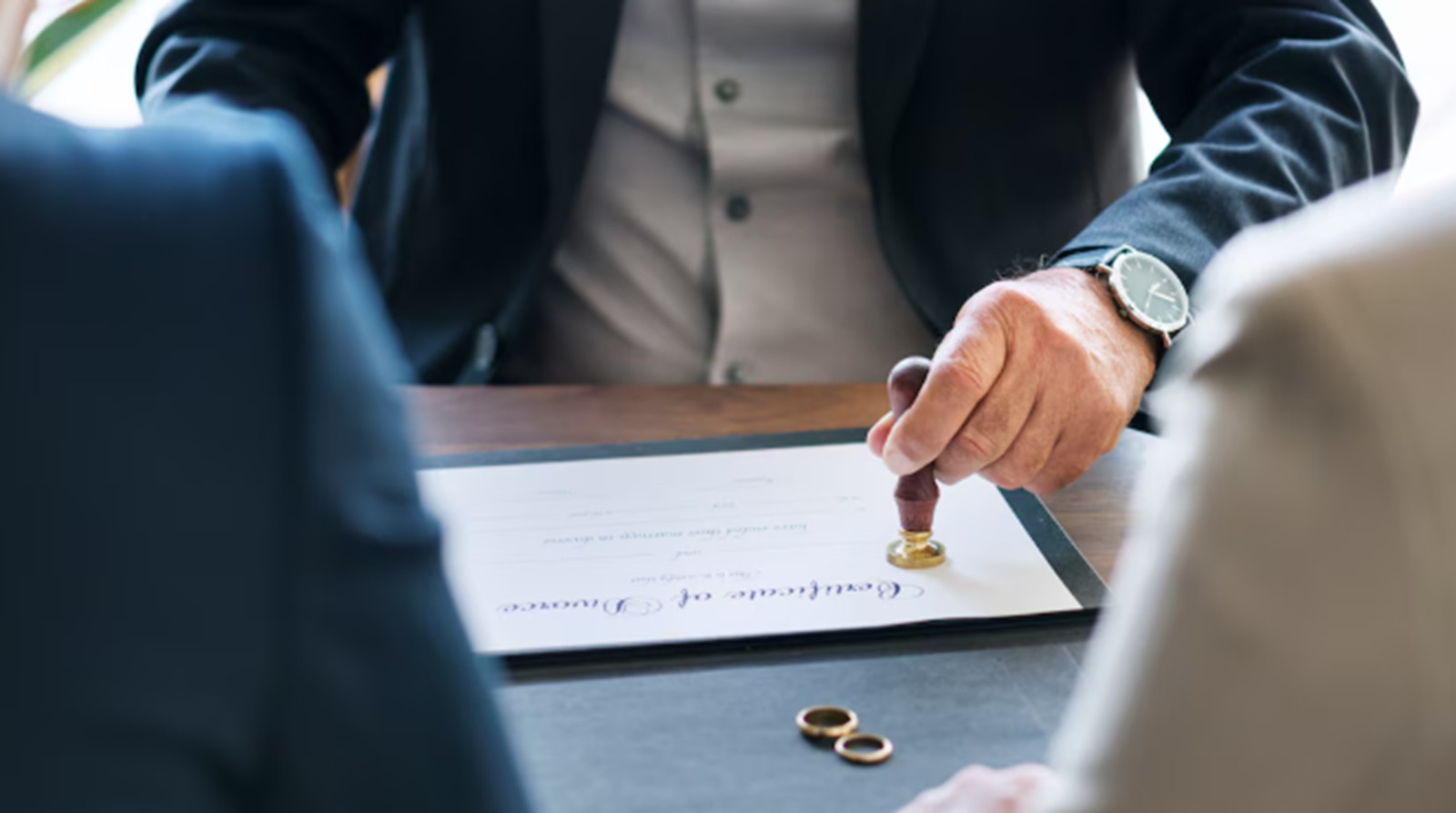 Hombres encabezan trámites de divorcio para regularizar su situación jurídica en Sabinas