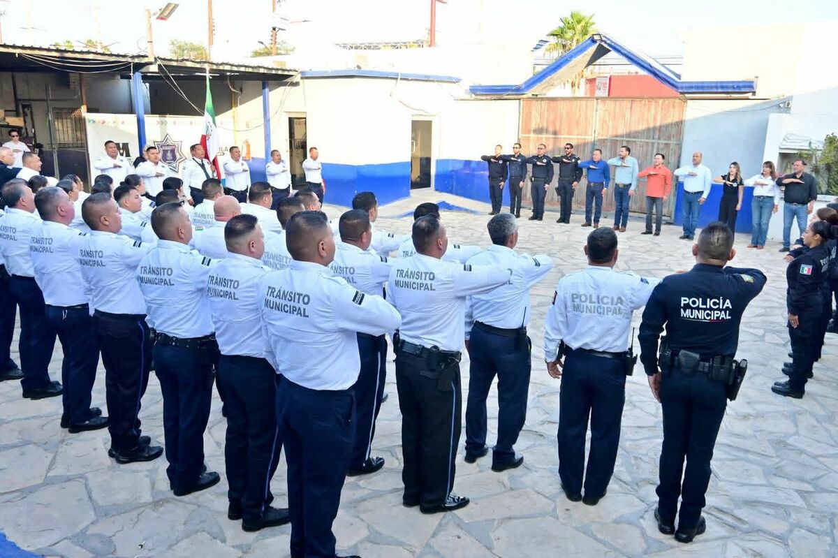 Policías