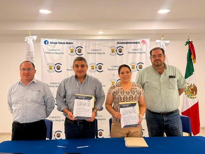 UNIMCO y CANACO fortalecen alianza para impulsar la educación en Piedras Negras