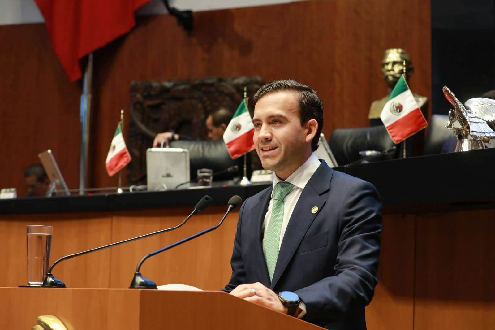 foto Gabriel Elizondo propone fondo para fortalecer policías locales y estatales