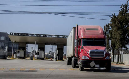 Retiran visas a 25 mil transportistas mexicanos durante operativo en EU