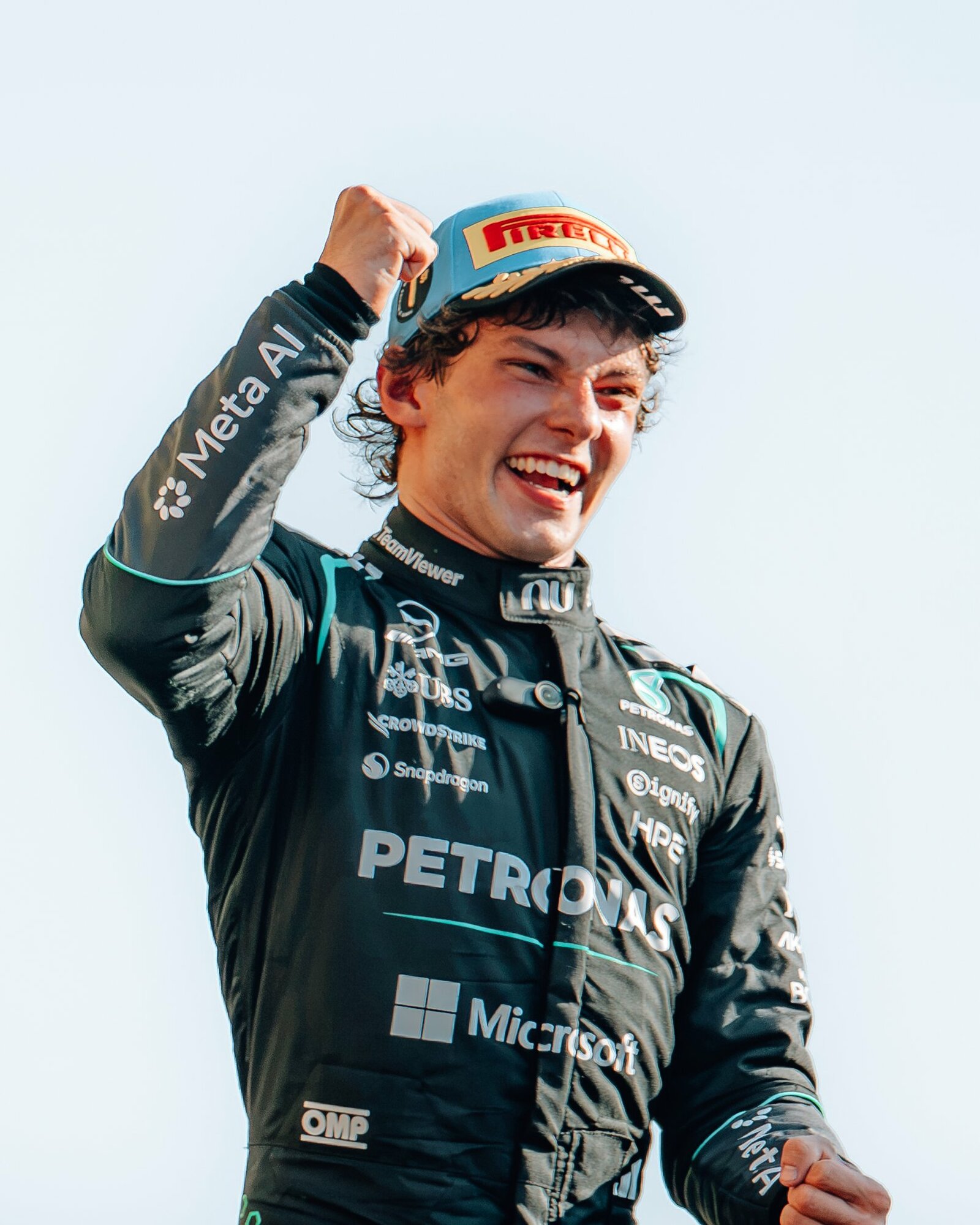 Antonelli conquista Monza y Checo Pérez termina en el puesto 18