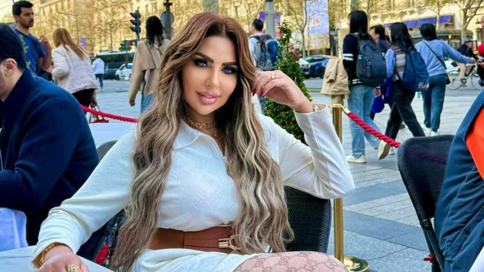 Condenan a muerte a presentadora de televisión y otros 11 acusados en Egipto