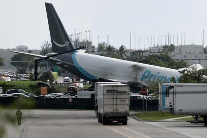 Accidente de avión de Amazon en Miami deja al menos cinco muertos