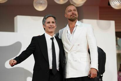 Gael García Bernal presenta “Hombre al agua” en el Festival de Venecia
