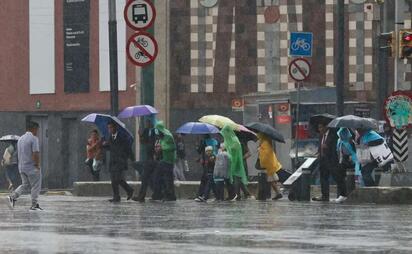 La Secretaría de Gestión Integral de Riesgos y Protección Civil activó triple alerta por persistencia de lluvias fuertes para esta noche y madrugada.