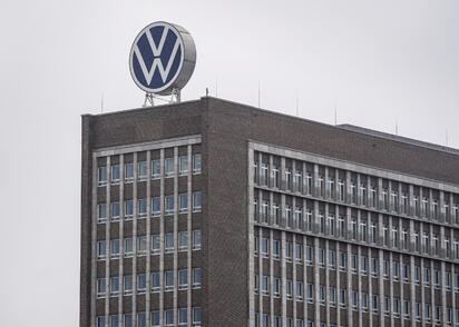 Volkswagen venderá planta alemana para producir material de defensa