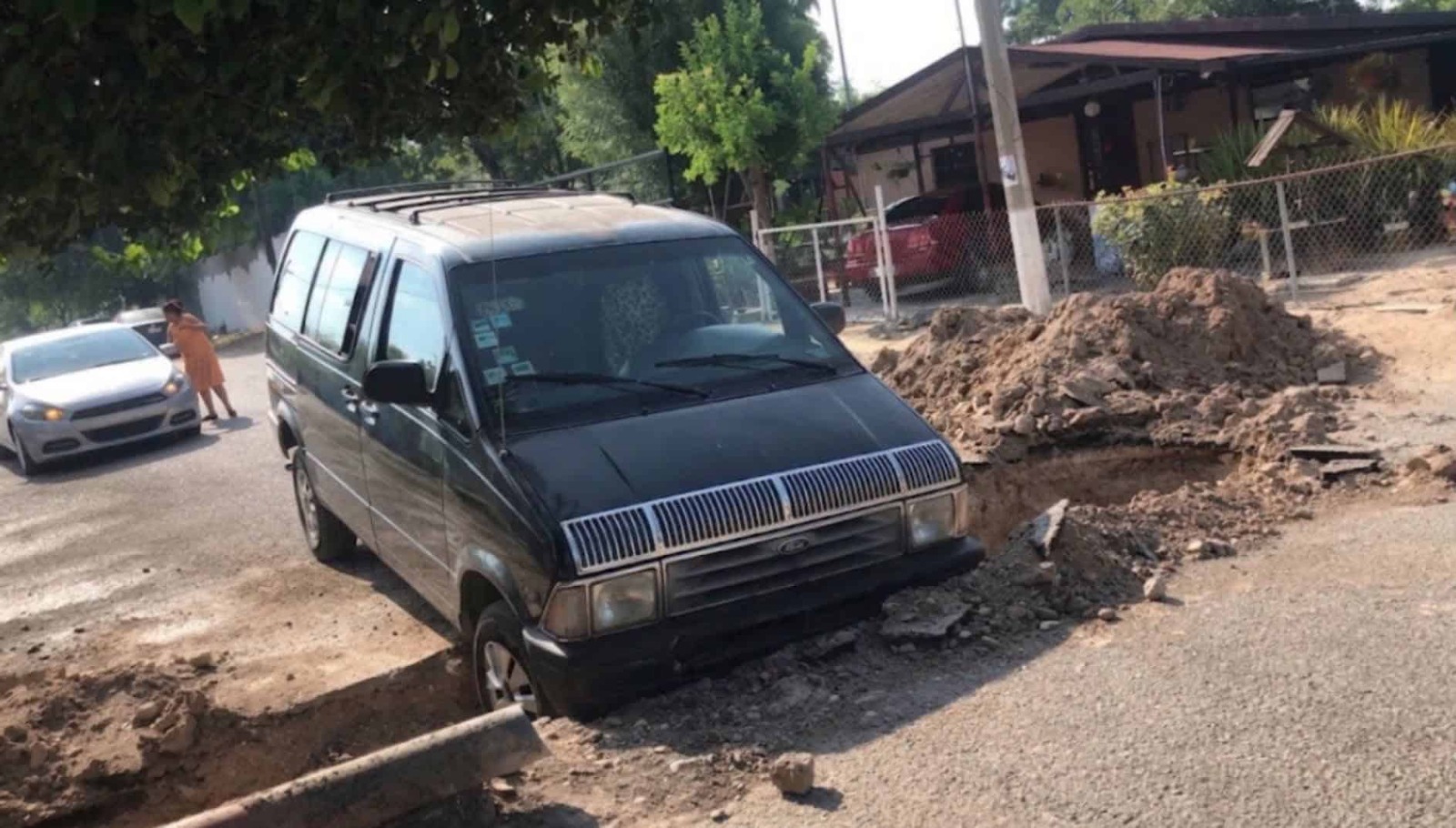 ¿“No vio bien”? Polémica declaración del alcalde de Piedras Negras tras caída en zanja