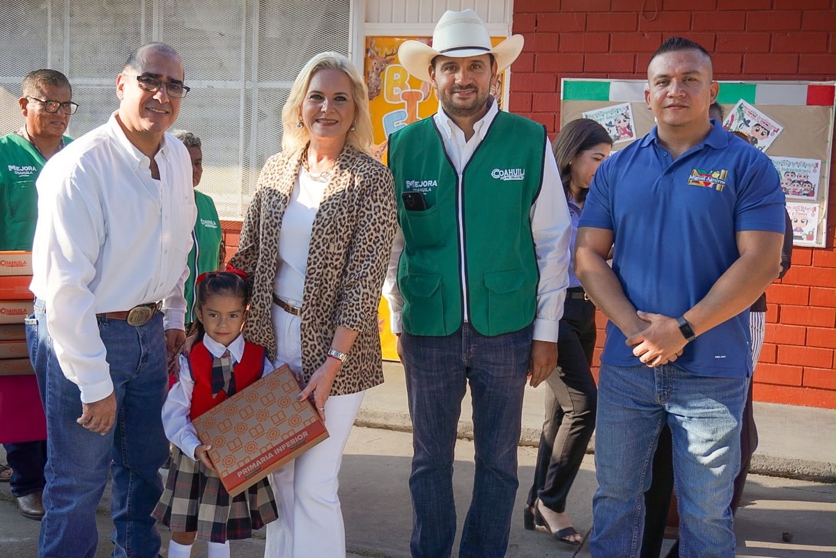 Laura Jiménez entrega útiles y mejora infraestructura educativa en Barroterán