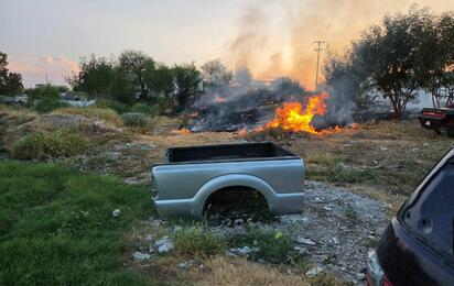 Montes, una colonia olvidada: basura, baches e incendios