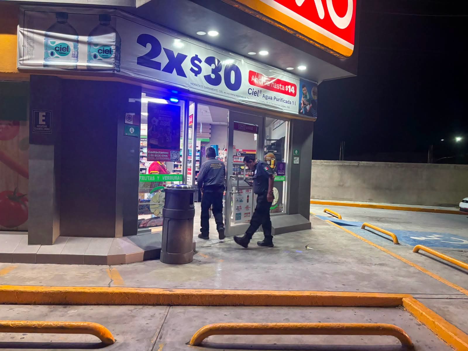 Moviliza a policías reporte de hombre con arma blanca en la colonia Los Bosques