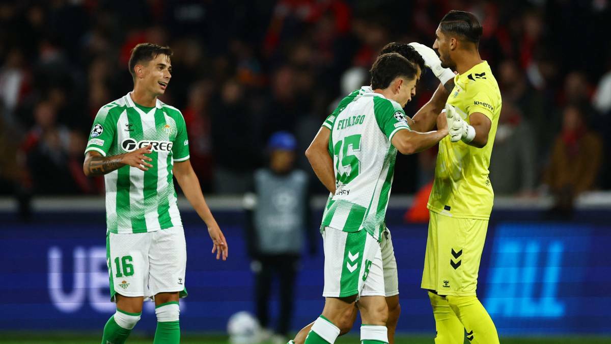 Doblete de Bartra y debut de Fidalgo en victoria del Betis ante Lille