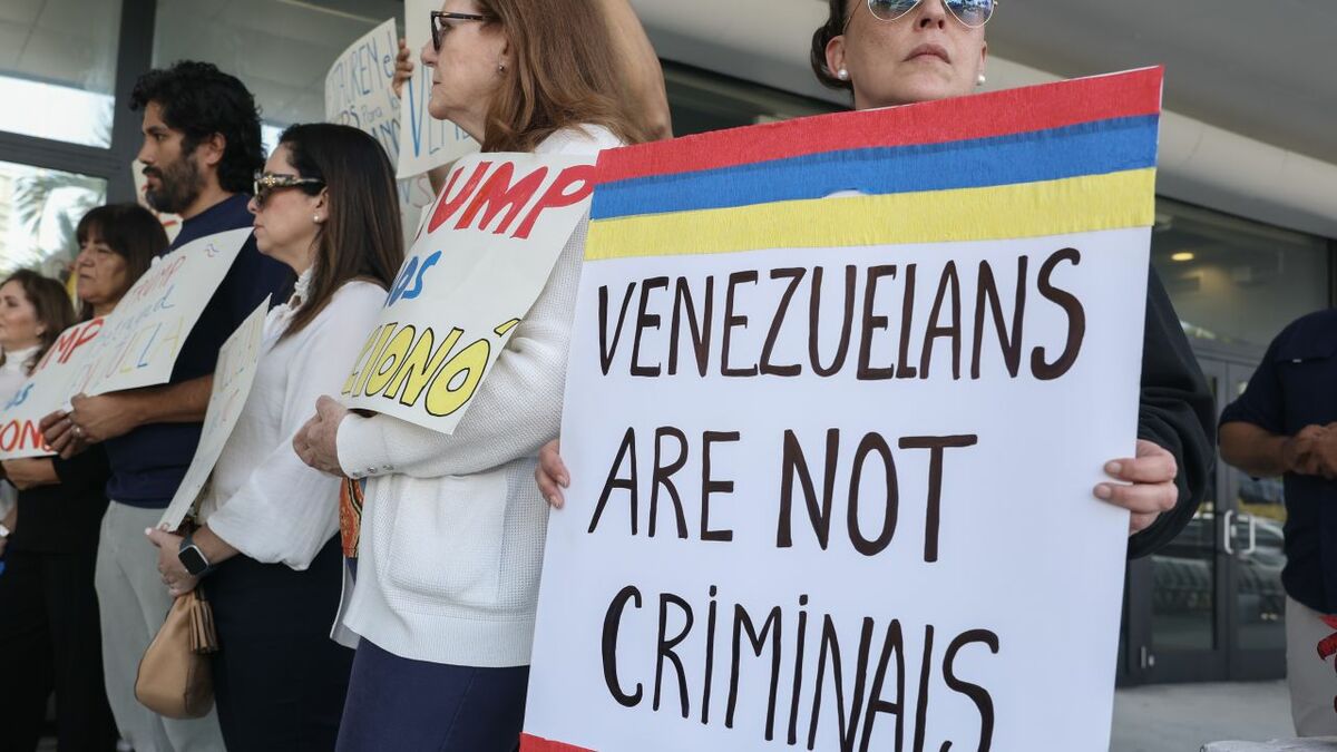 Gobierno de Trump analiza poner fin al TPS para más de 170 mil salvadoreños