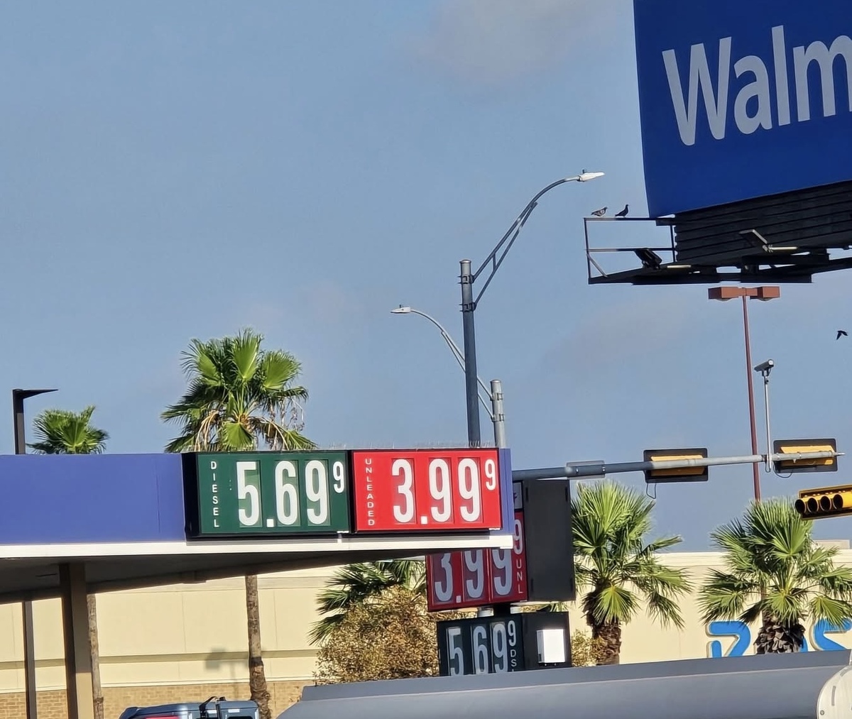 Gasolina roza los 4 dólares por galón en Eagle Pass por tensión entre EU e Irán