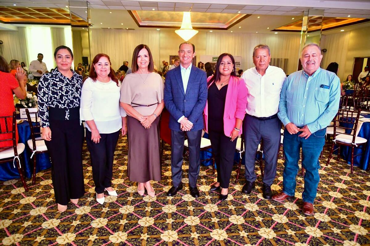 Sari Pérez se suma con firma al impulso del corredor Acuña-Torreón