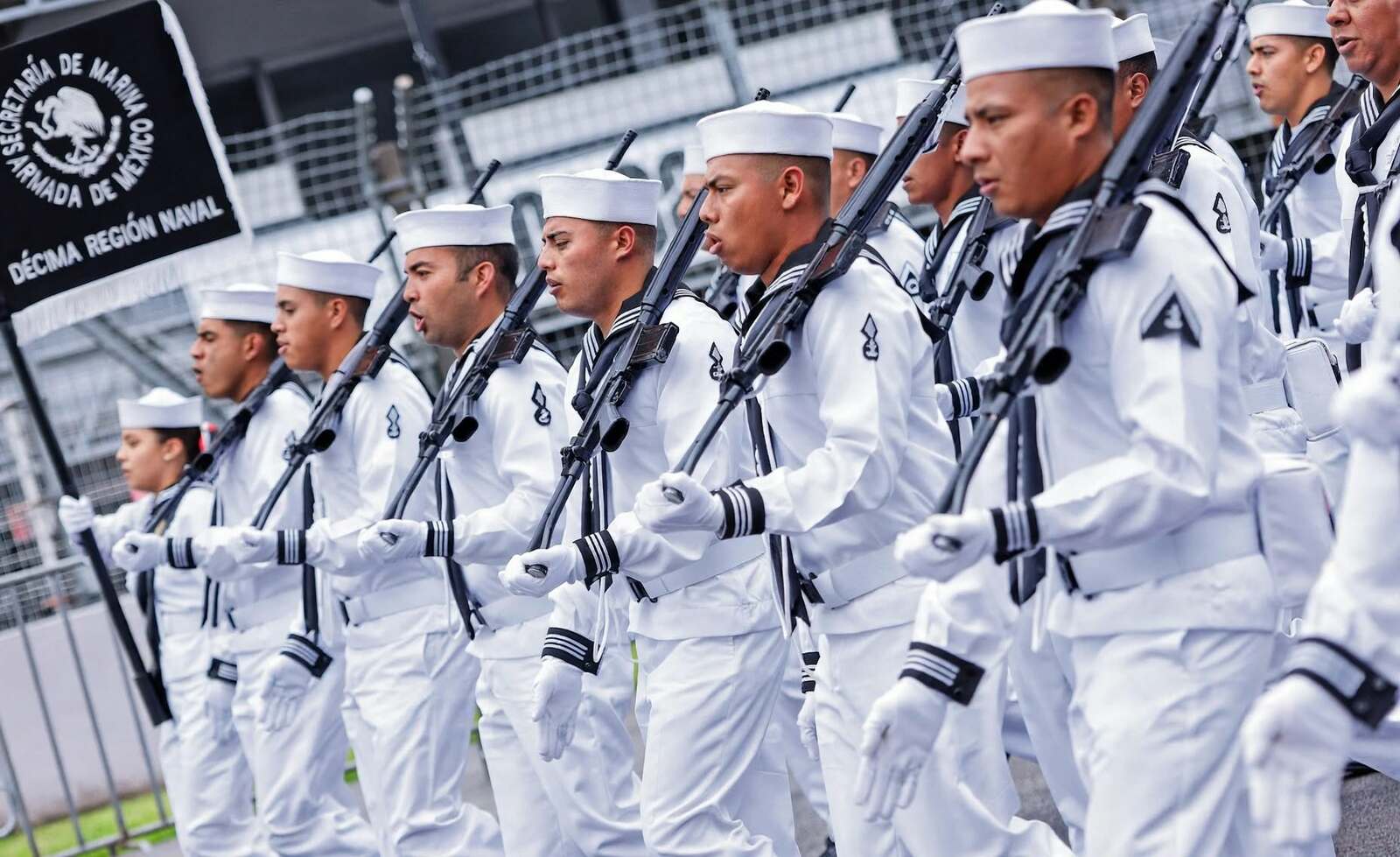 SCJN valida funciones de la Marina como guardia costera en puertos