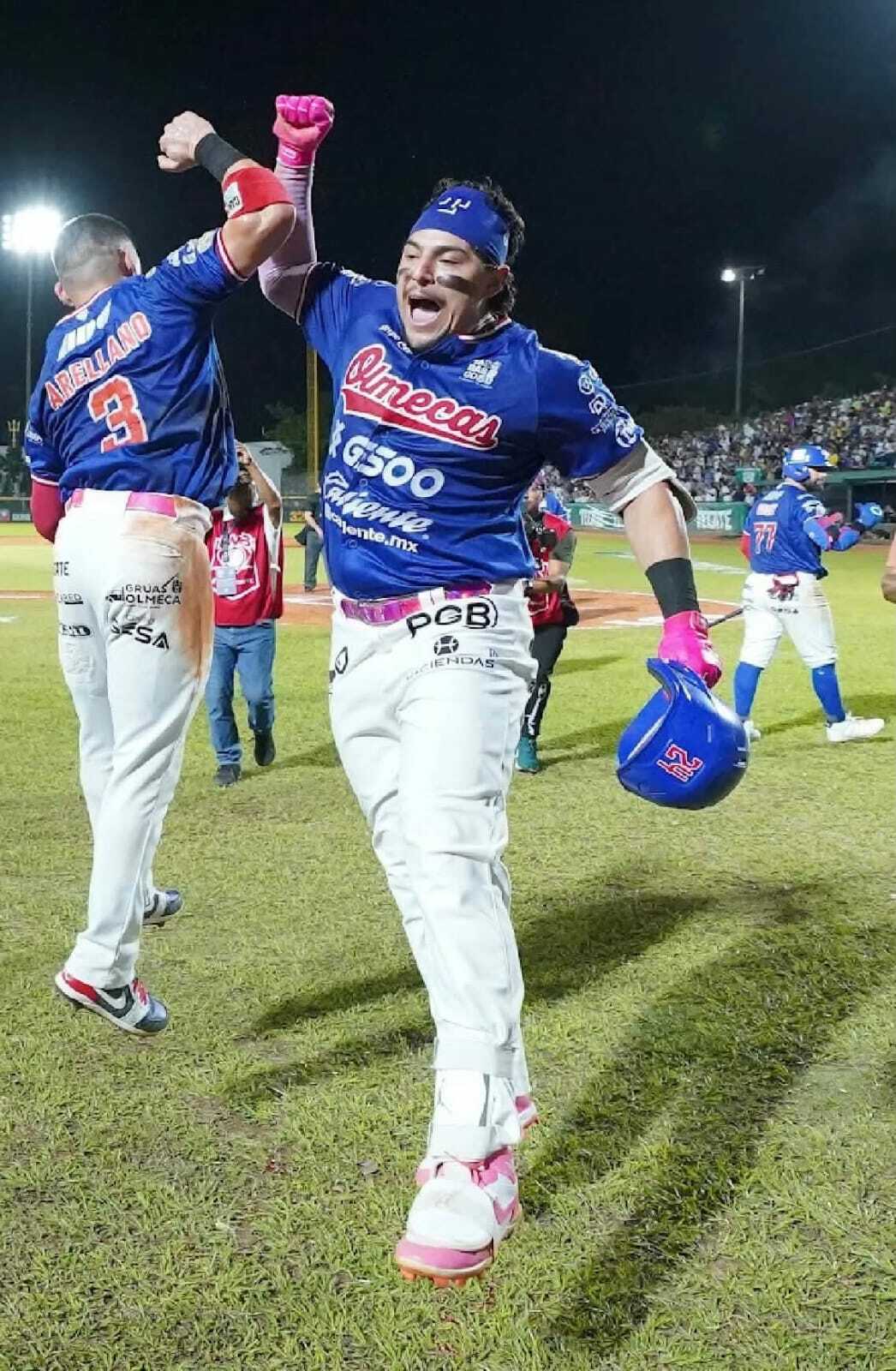 Daniel Camarena brilla con joya de dos hits en el triunfo de Olmecas