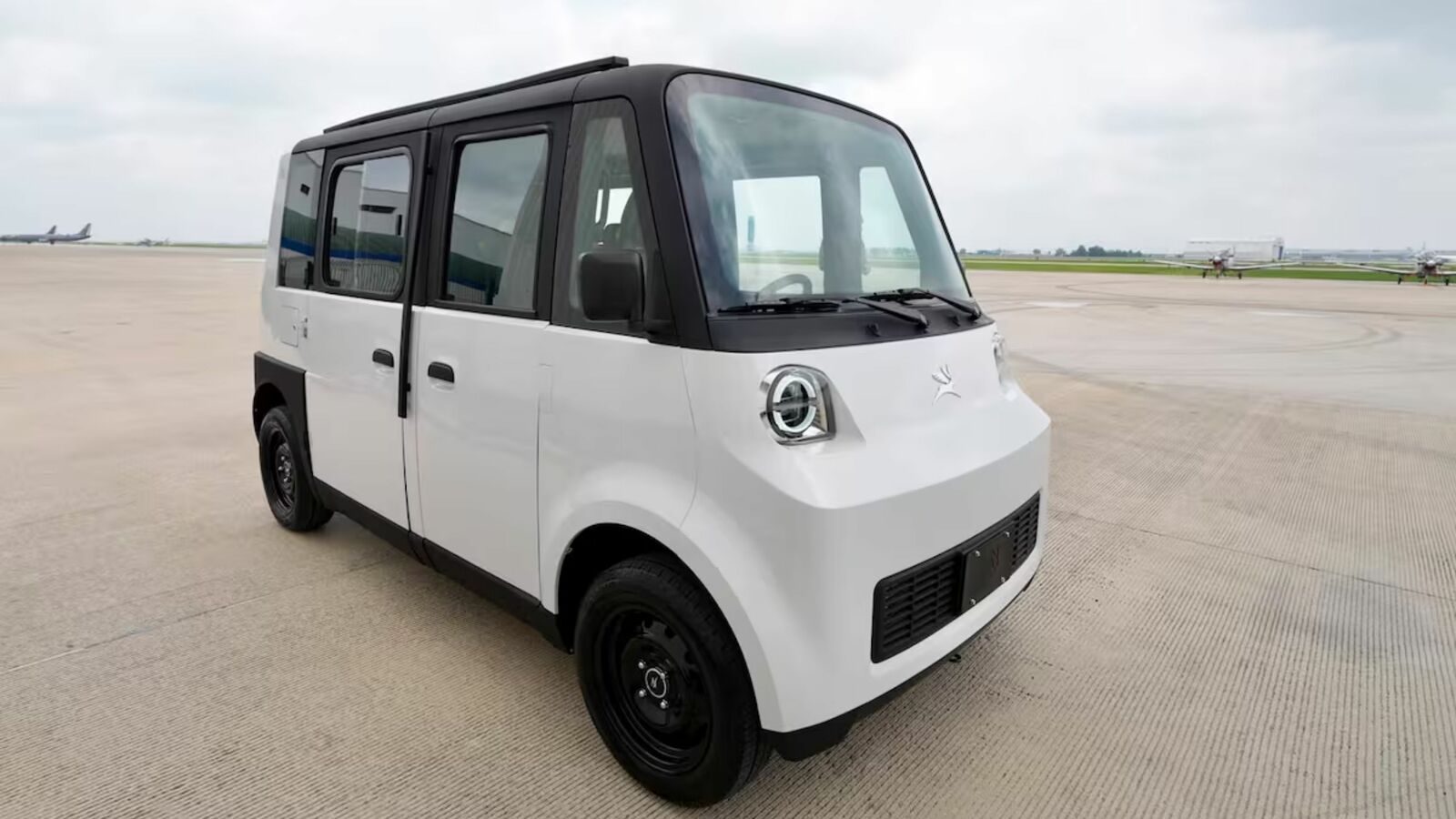 Despidos en Volkswagen abren oportunidad para el auto eléctrico Olinia