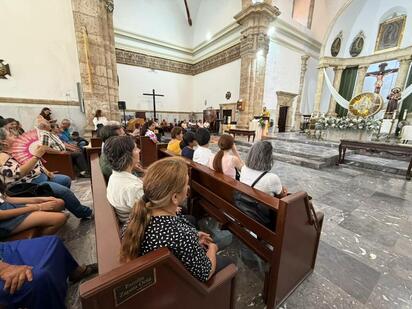 El padre llamó a mantener un corazón permeable al amor de Dios.  El perdón fue el mensaje central de la misa dominical celebrada en la iglesia Santiago Apóstol