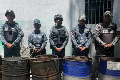 Policía desmantela fábrica clandestina de ron adulterado en República Dominicana
