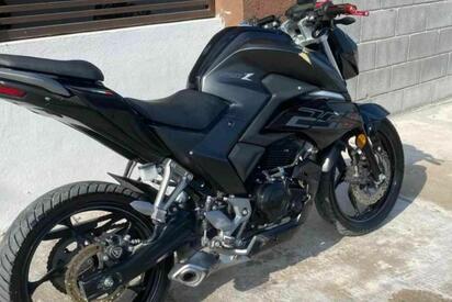 Roban moto 250Z en Oxxo de la Zona Centro de Monclova