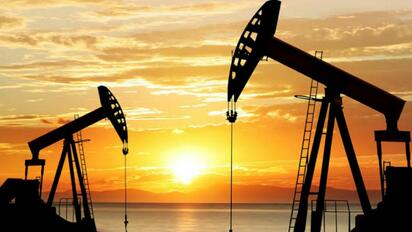Petróleo se acerca a 110 dólares por oleoducto saudí cerrado