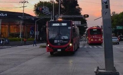 Metrobús renovarán más de 60 mil metros cuadrados de asfalto