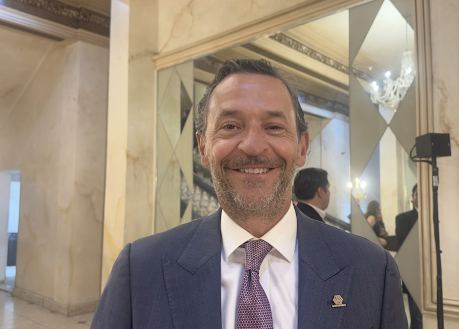 Empresarios y diputados celebran la cancelación del pase turístico
