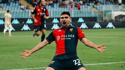Johan Vásquez anota y mete al Genoa en octavos de la Copa Italia