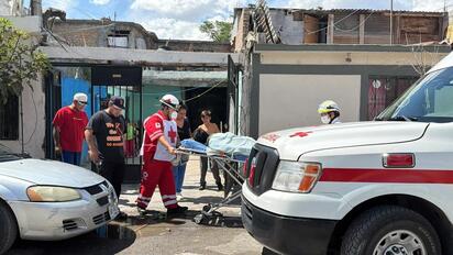 Menor resulta lesionado tras caer del techo de su vivienda en Saltillo
