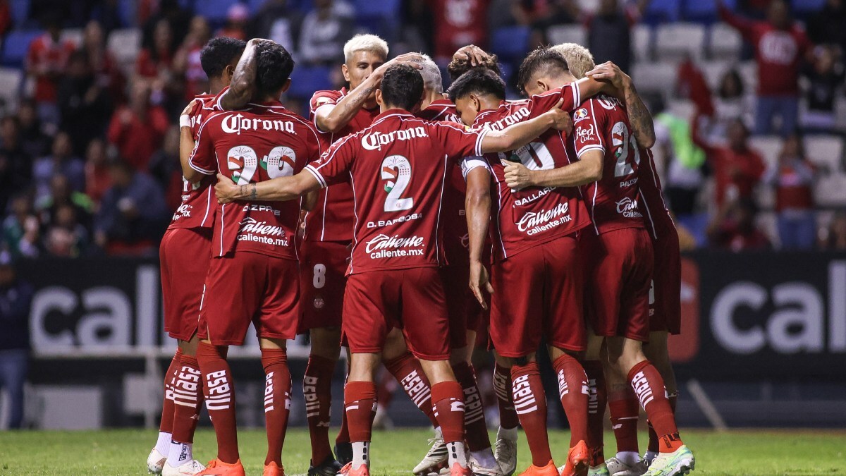 Toluca derrota a Puebla con autogol y desplaza a Chivas del primer lugar