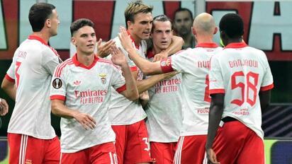Benfica vence 2-0 al Milan en San Siro en la primera jornada de la Europa League