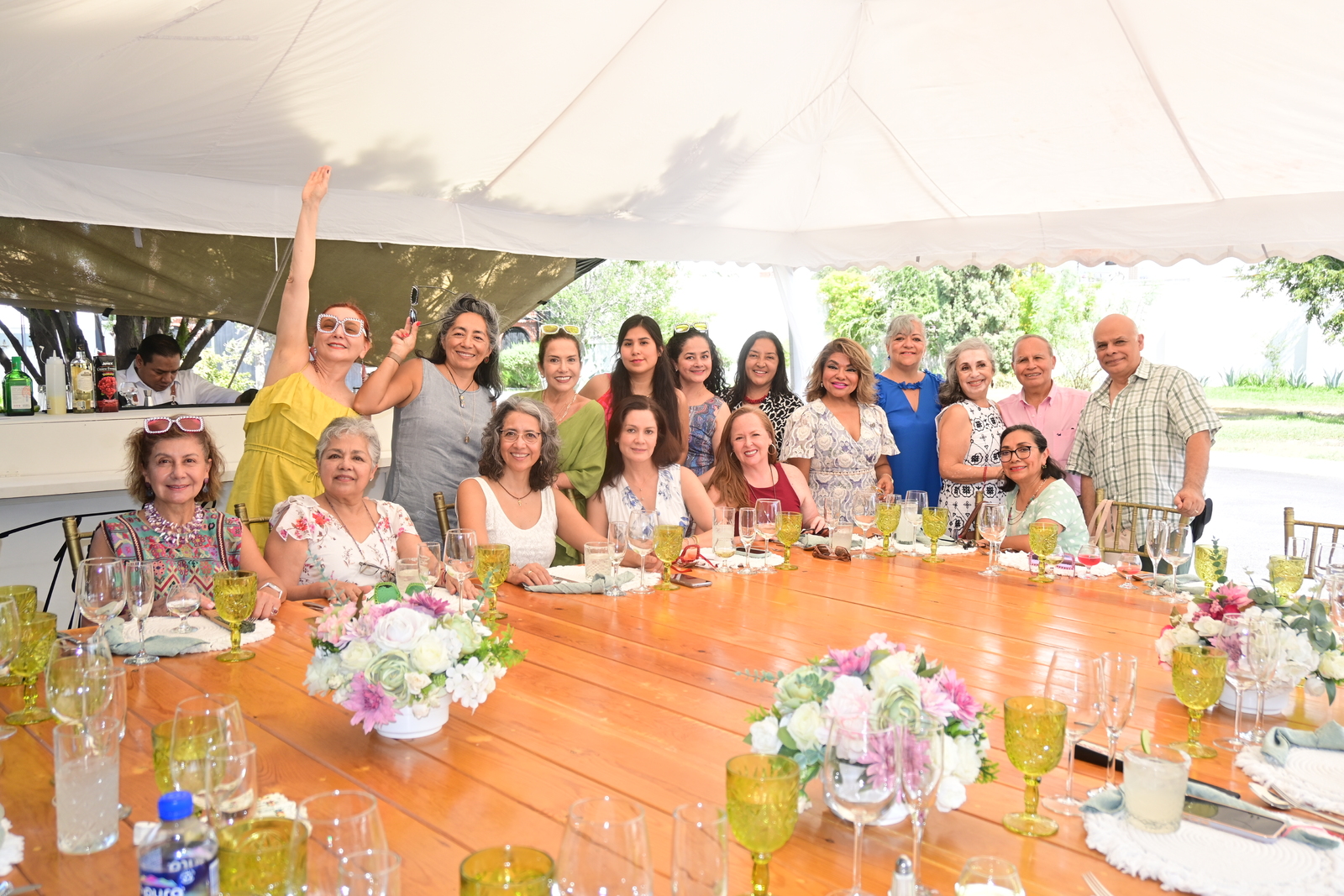Pilar García Pacheco recibe cariño y celebra la amistad antes de su cumpleaños