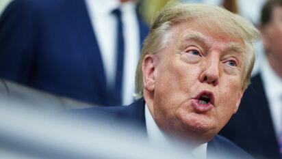 Trump asegura que decisiones de la Corte Suprema sobre aranceles y ciudadanía costaron billones a EU