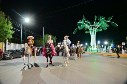 Exitosa primera gran cabalgata nocturna de San Buenaventura