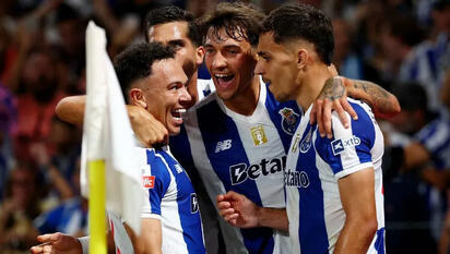 Porto vence 3-1 al Benfica y se afianza en el liderato de la Liga Portugal