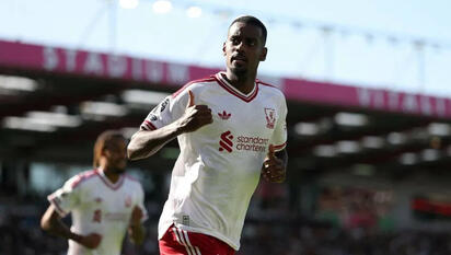 Isak da el triunfo al Liverpool 1-0 ante el Bournemouth de Iraola